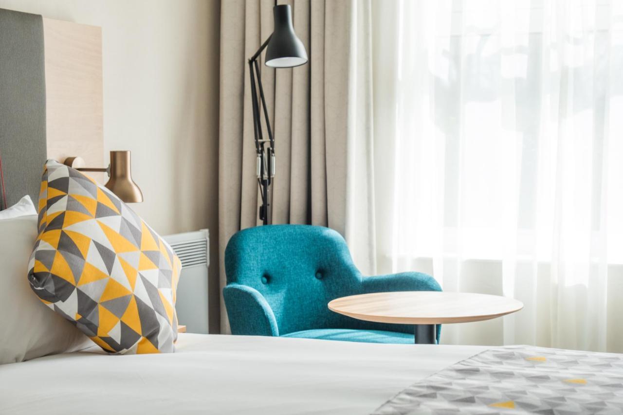 Holiday Inn Farnborough By Ihg Εξωτερικό φωτογραφία