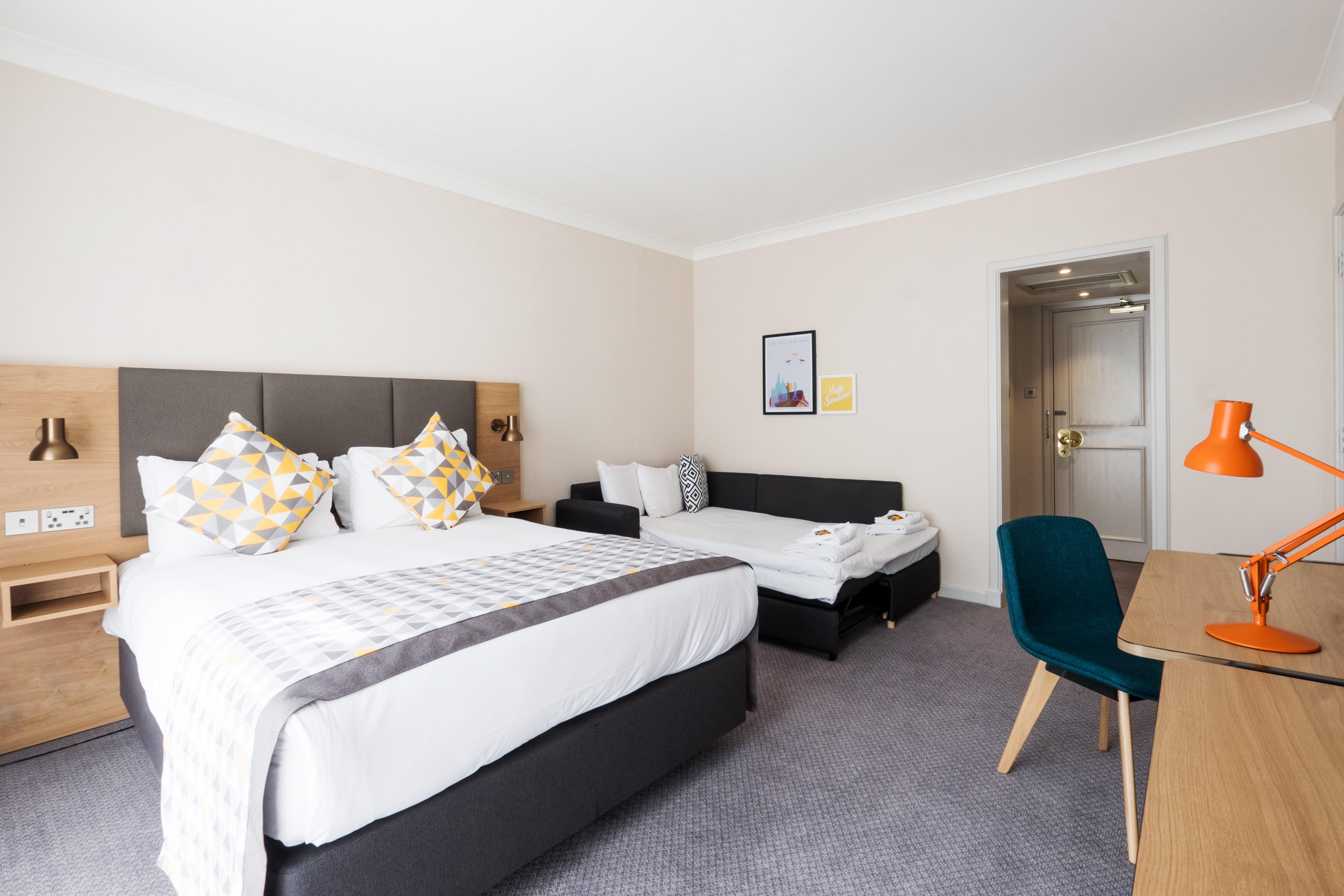Holiday Inn Farnborough By Ihg Εξωτερικό φωτογραφία