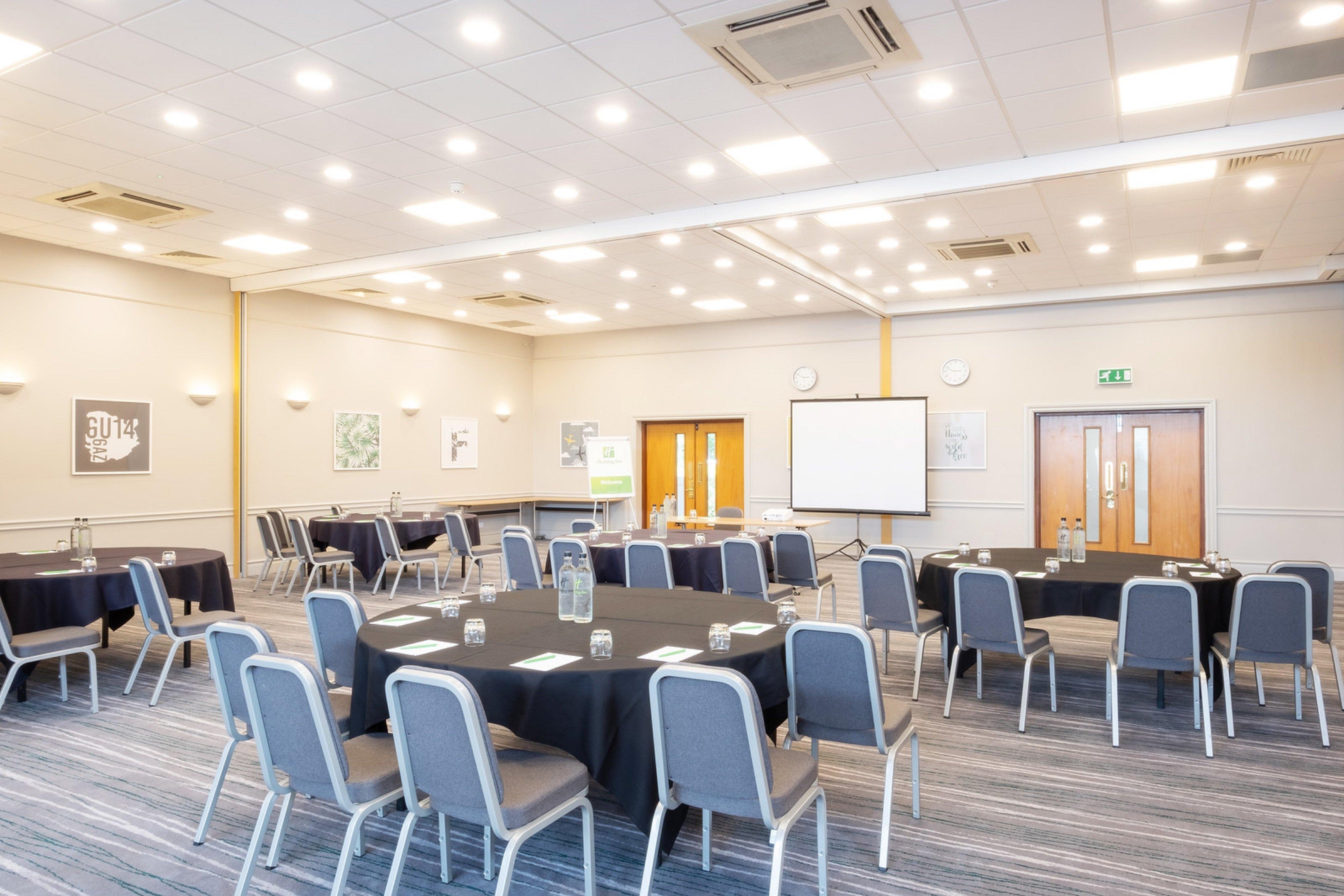 Holiday Inn Farnborough By Ihg Εξωτερικό φωτογραφία