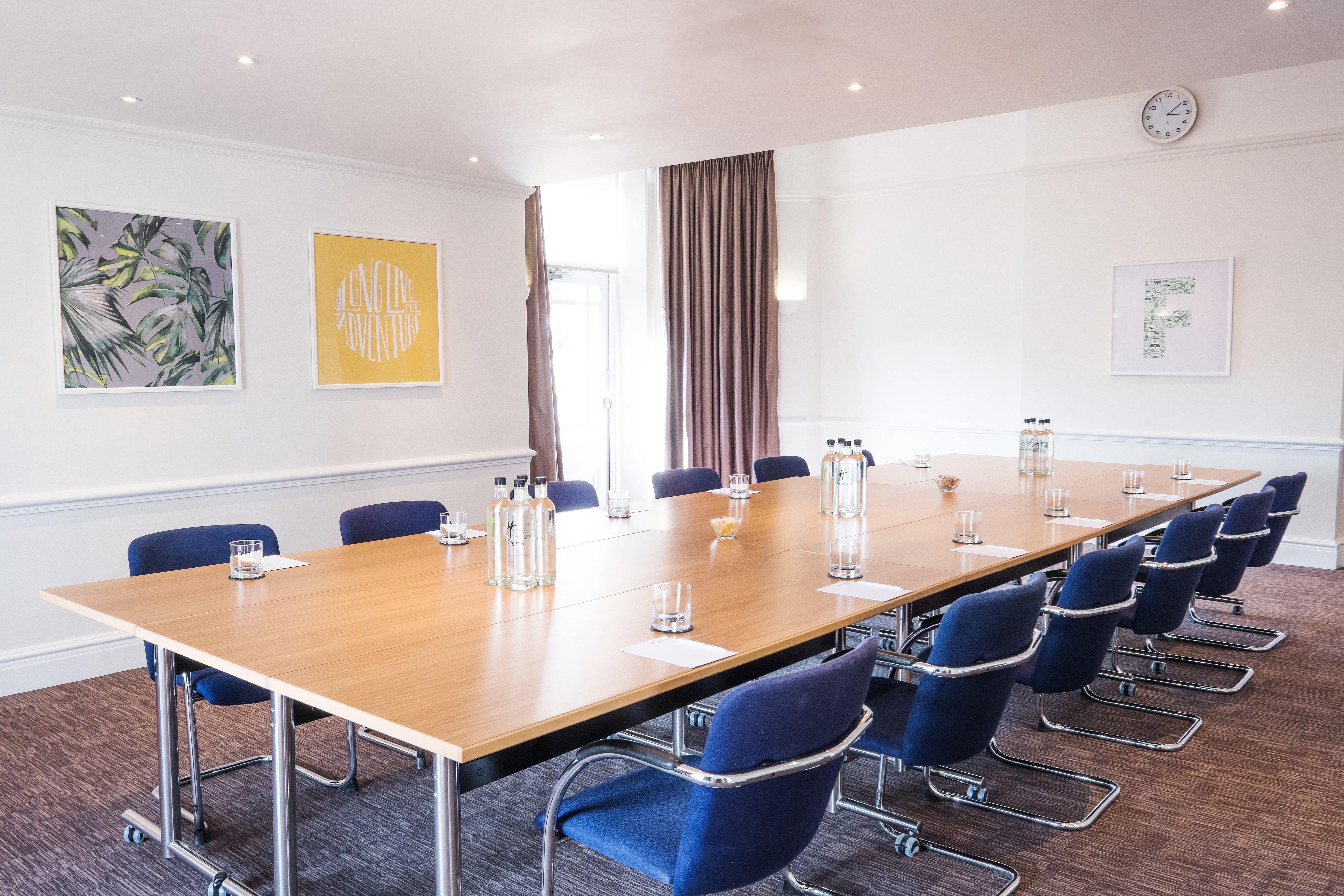 Holiday Inn Farnborough By Ihg Εξωτερικό φωτογραφία