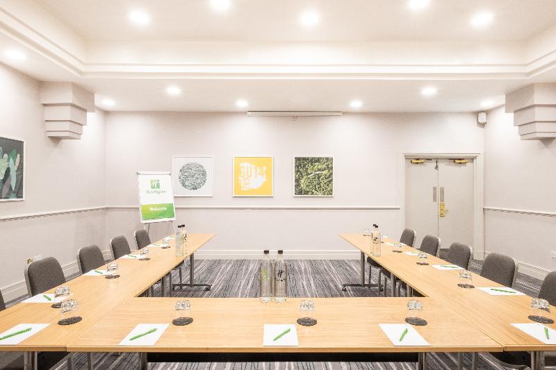 Holiday Inn Farnborough By Ihg Εξωτερικό φωτογραφία